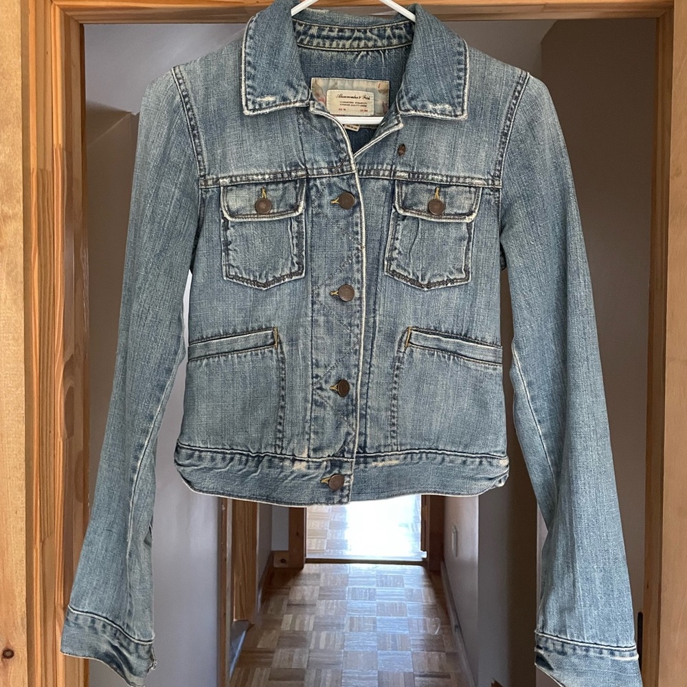 Abercrombie & Fitch Denim Jacket Size Small
